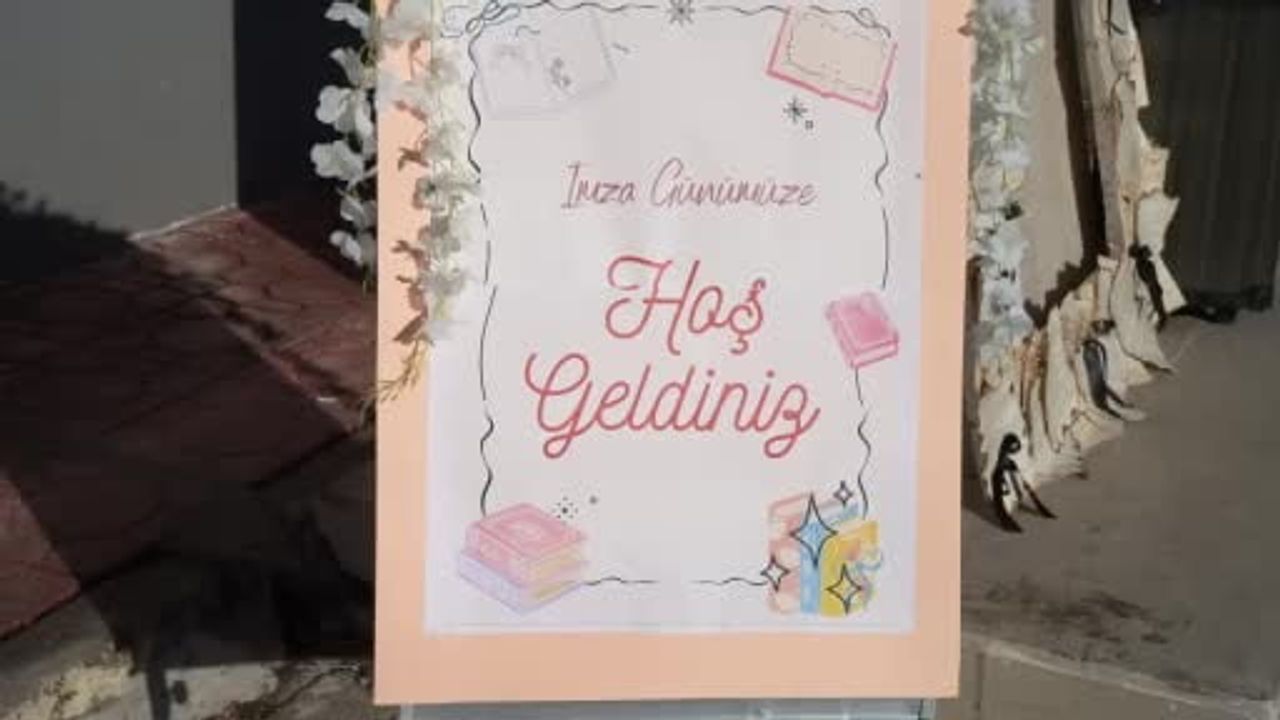 Mutlaca Köyü'nde 26 Öğrencinin Eserleri 'Mutluca Bir Köyün Hikayeleri' Kitabında Buluştu — İmza Günü Düzenlendi