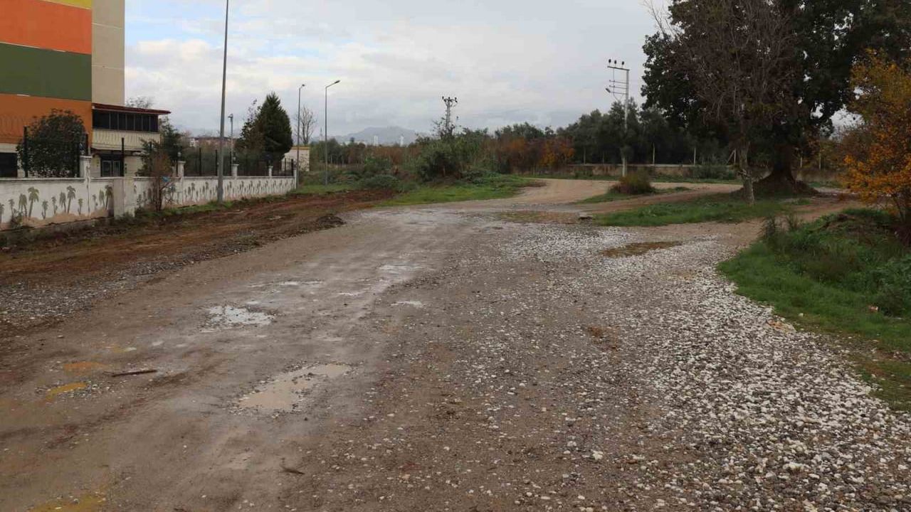 Nazilli Belediyesi, Yeşil Mahalle 680 Sokak’ta 5 bin m²'lik yol yenilemesini tamamladı