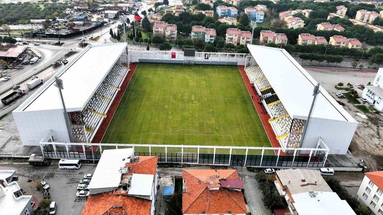 Nazım Yavuz Stadyumu Soma’da açıldı: Bakan Bak tesisleşme ve 2026 hedefini vurguladı