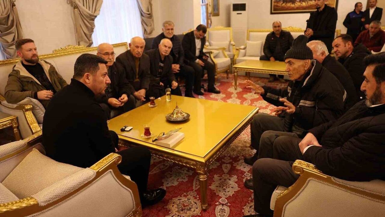 Nevşehir Belediyesi 'Halk Günü'ne Yoğun İlgi: Başkan Rasim Arı Vatandaşlarla Buluştu