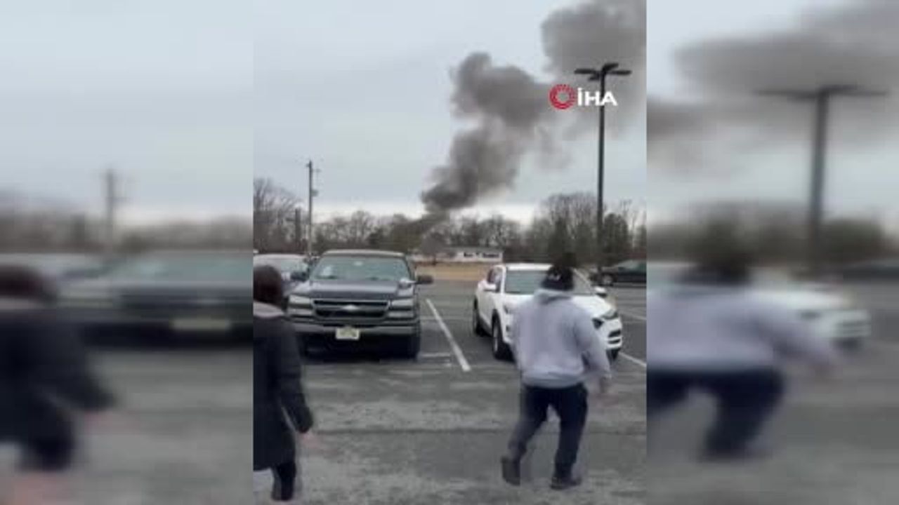 New Jersey'de Hammonton yakınlarında iki helikopter havada çarpıştı