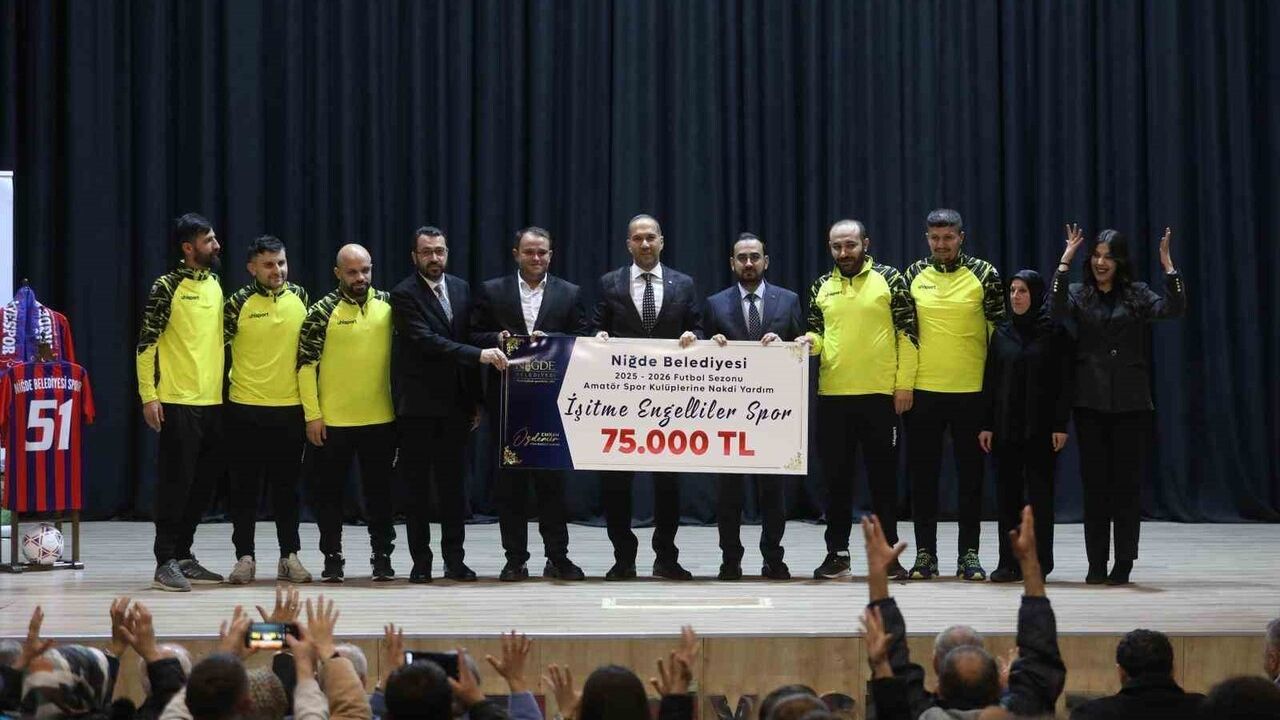 Niğde Belediyesi amatör kulüplere 1 milyon TL'nin üzerinde destek verdi