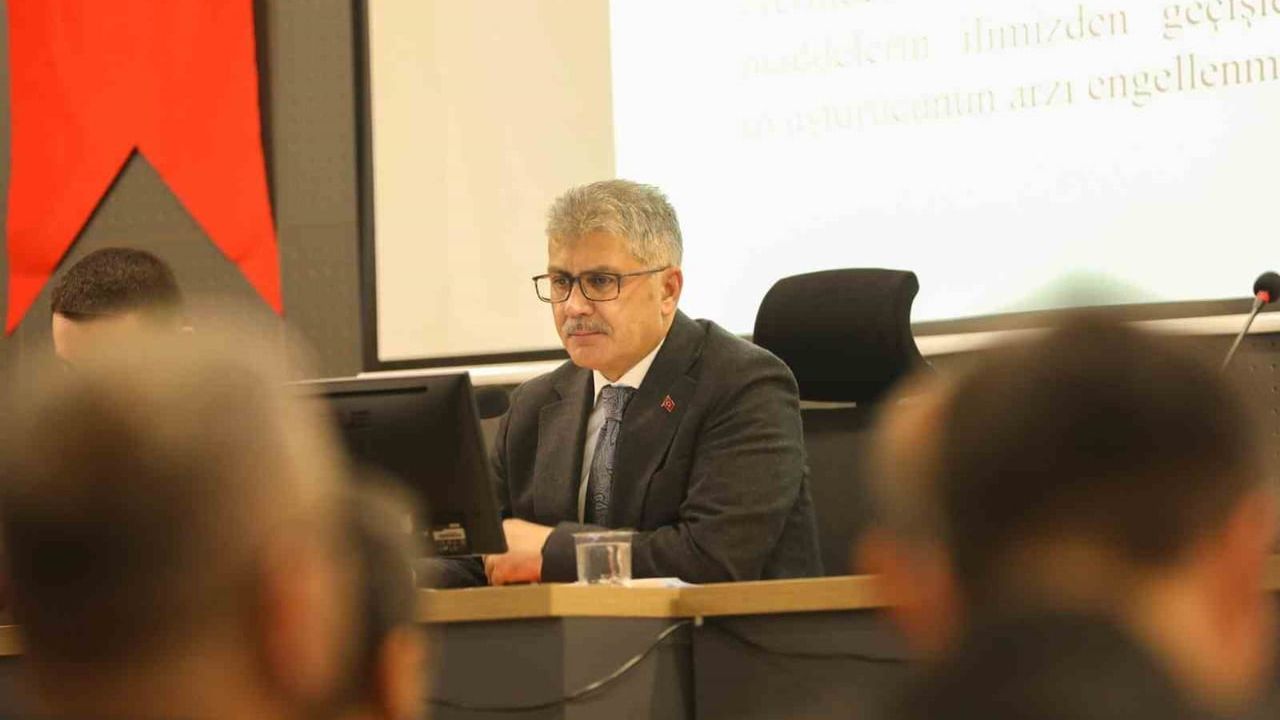 Niğde’de Bağımlılıkla Mücadele Toplantısı Vali Cahit Çelik Başkanlığında