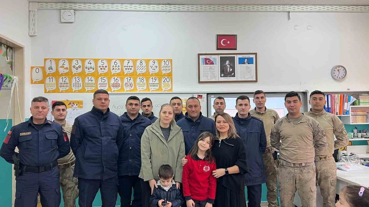 Niksar'da Kızılay Kan Bağışı Etkinliğinde Şehit Çocuğu Adına Bağış Yapıldı