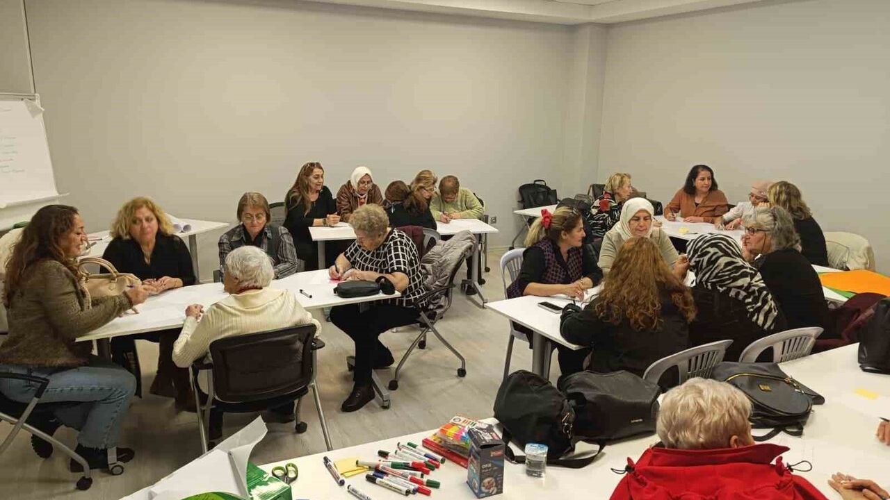 Nilüfer'de gönüllülüğün geleceği konuşuldu: 'Toplumsal Adalet İçin Gönüllü Direniş' programı sona erdi