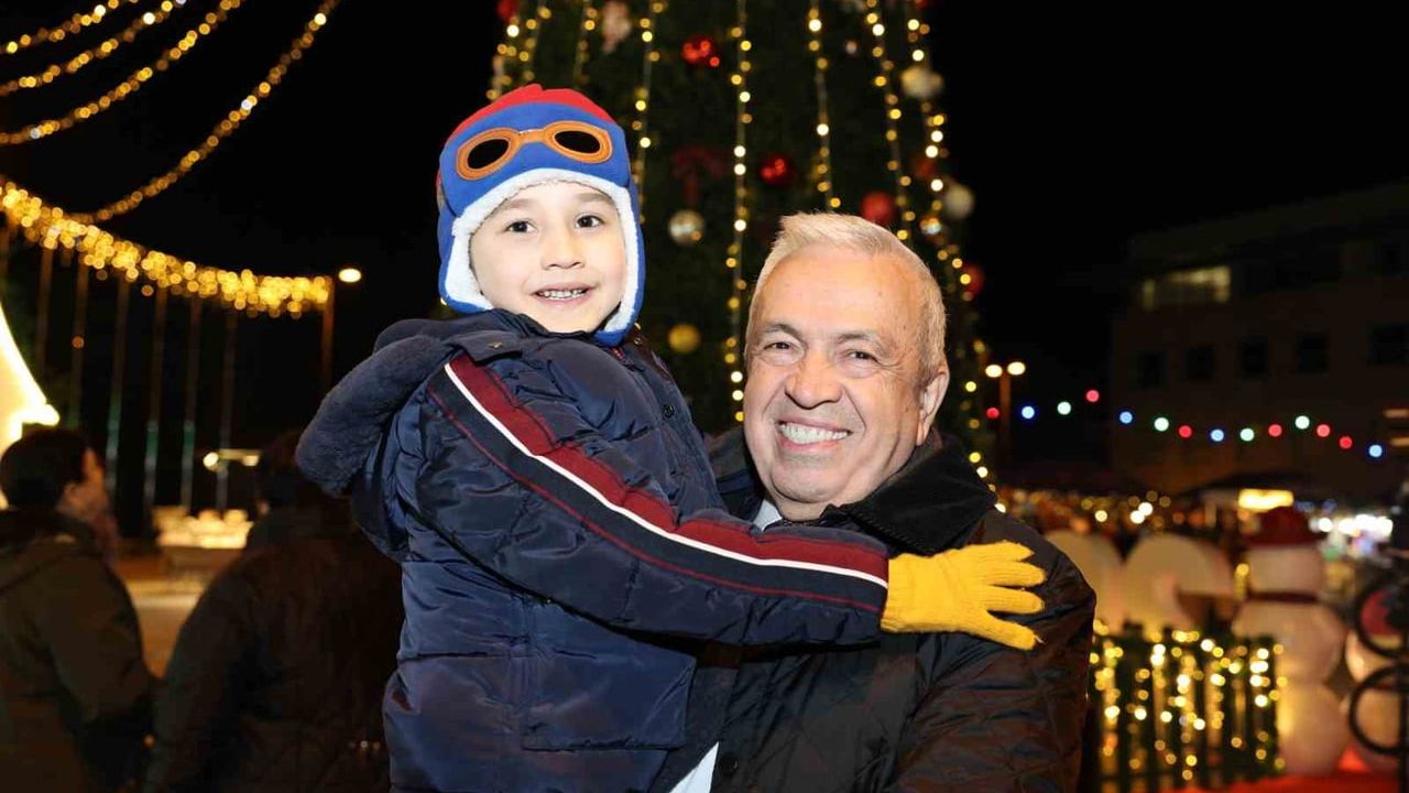 Nilüfer Yeni Yıl Festivali Cumhuriyet Meydanı'nda başladı