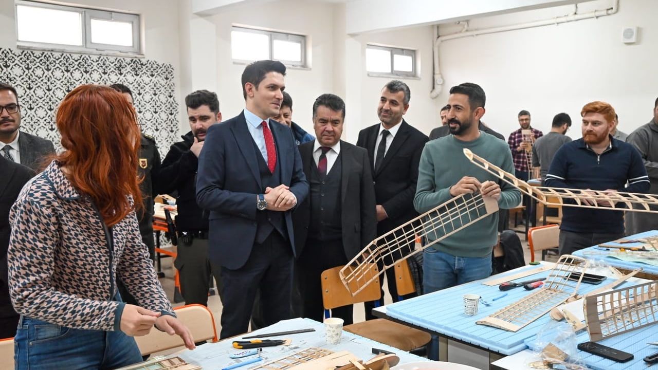 Nusaybin'de THK iş birliğiyle Model Uçak Rehber Öğretmen Tekamül Kursu düzenlendi