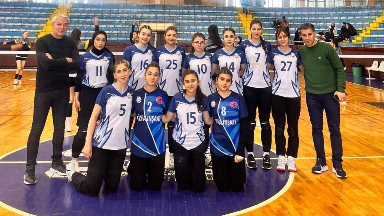 Oltu Anadolu Lisesi, Liseler Arası Gençler A Kız Voleybol İl Birinciliği'nde finale yükseldi