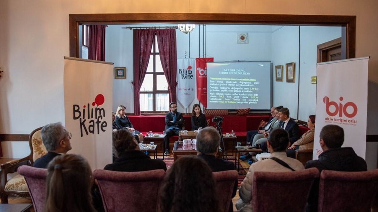 OMÜ'de 'Elimi Tutmak İster Misin?' — Koruyucu Aileliğin Psikolojik ve İnsani Boyutları Ele Alındı