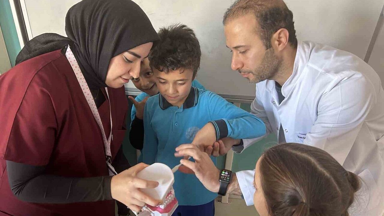 OMÜ Sağlık Hizmetleri MYO’dan İlkokullara Ağız ve Diş Sağlığı Eğitimi