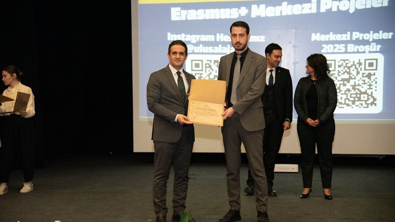 OMÜ, Yıldızlar Ligi Erasmus+ Merkezi Projeler Bilgilendirme Toplantısı’na ev sahipliği yaptı