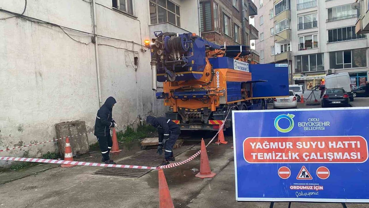 Ordu Büyükşehir, Fatsa’nın 30 yıldır temizlenmeyen altyapısını 6 ayda temizledi