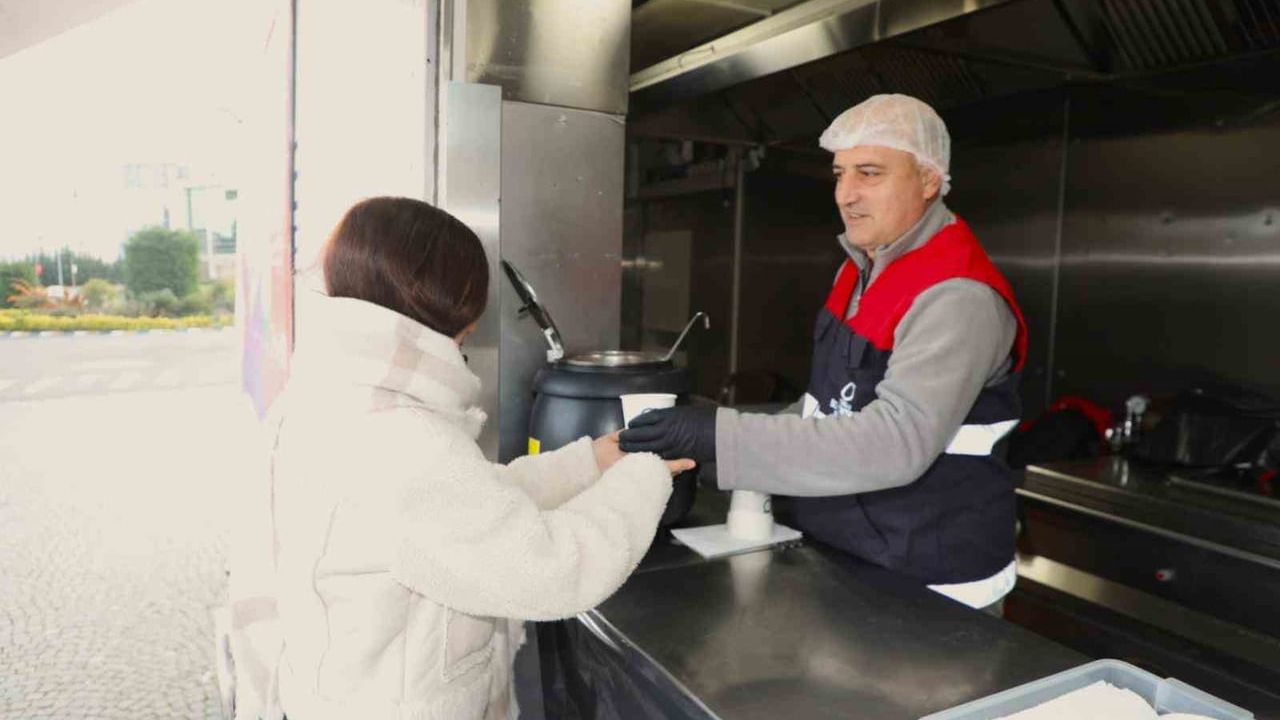 Ordu’da üniversite öğrencilerine sıcak çorba ikramı yeniden başladı
