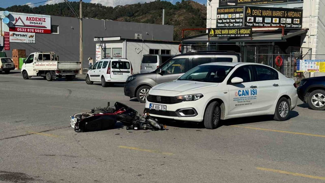 Ortaca'da sanayi kavşağında trafik kazası: 1 yaralı