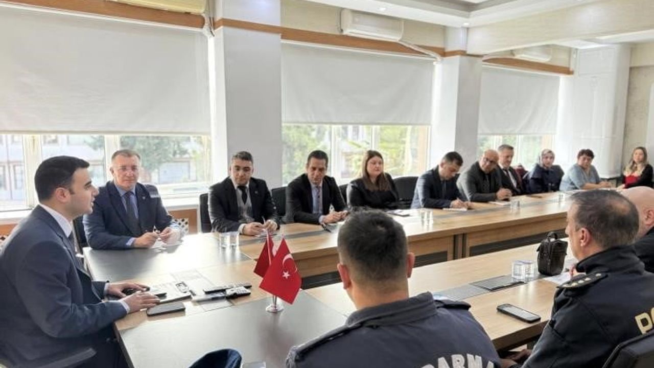 Osmaneli'de İlçe İdare Şube Başkanları Toplantısı: Hizmet Kalitesi ve Kurumlararası Koordinasyon Görüşüldü