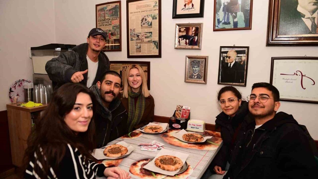 Osmangazi Belediyesi’nden Uludağ Üniversitesi Öğrencilerine Bursa’nın Asırlık Lezzetleri Turu