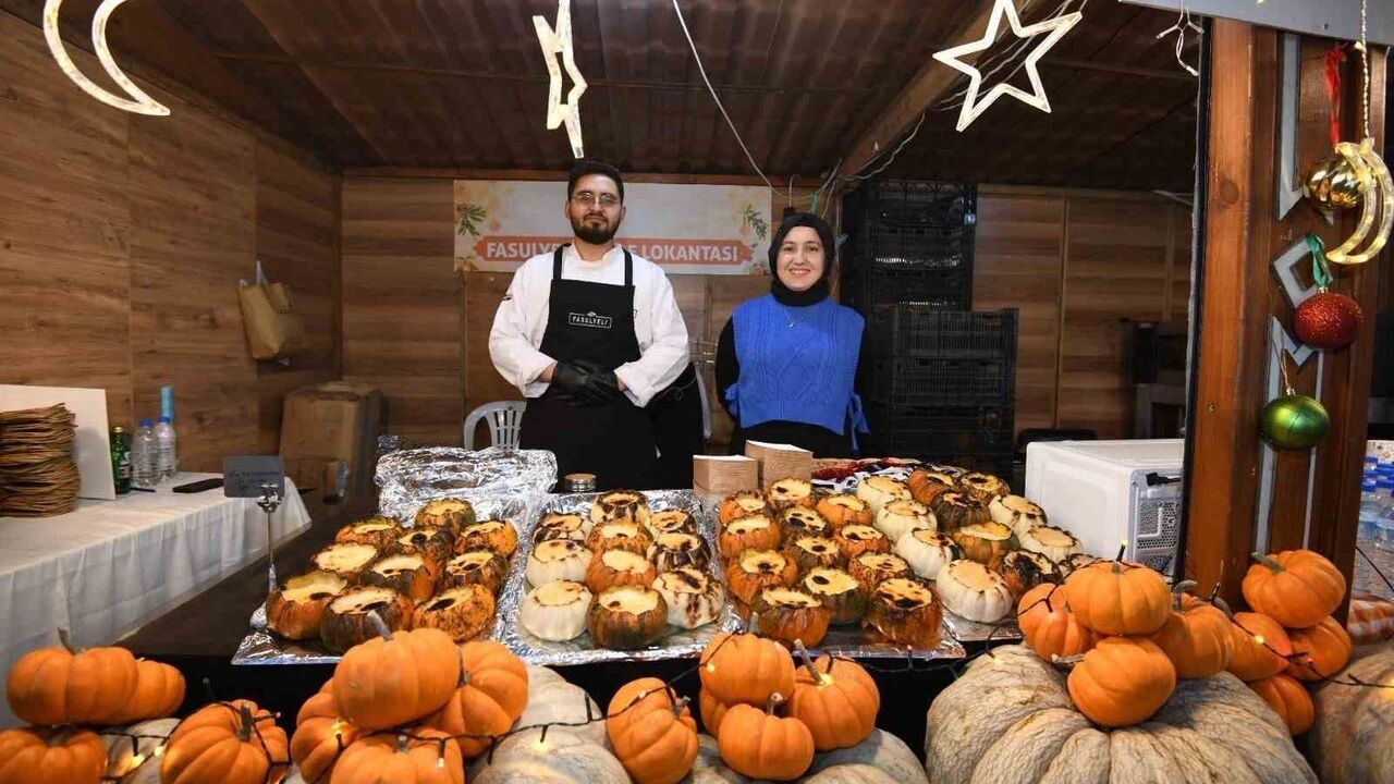 Osmangazi Meydanı'nda Yeni Yıl Festivali akşamı şehre taşıdı