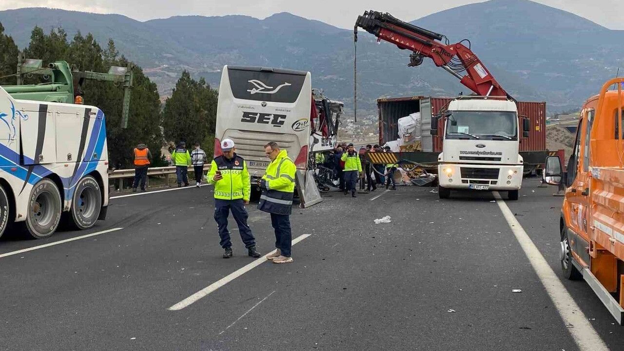 Osmaniye’de Bahçe’deki trafik kazasında ölü sayısı 7’ye yükseldi