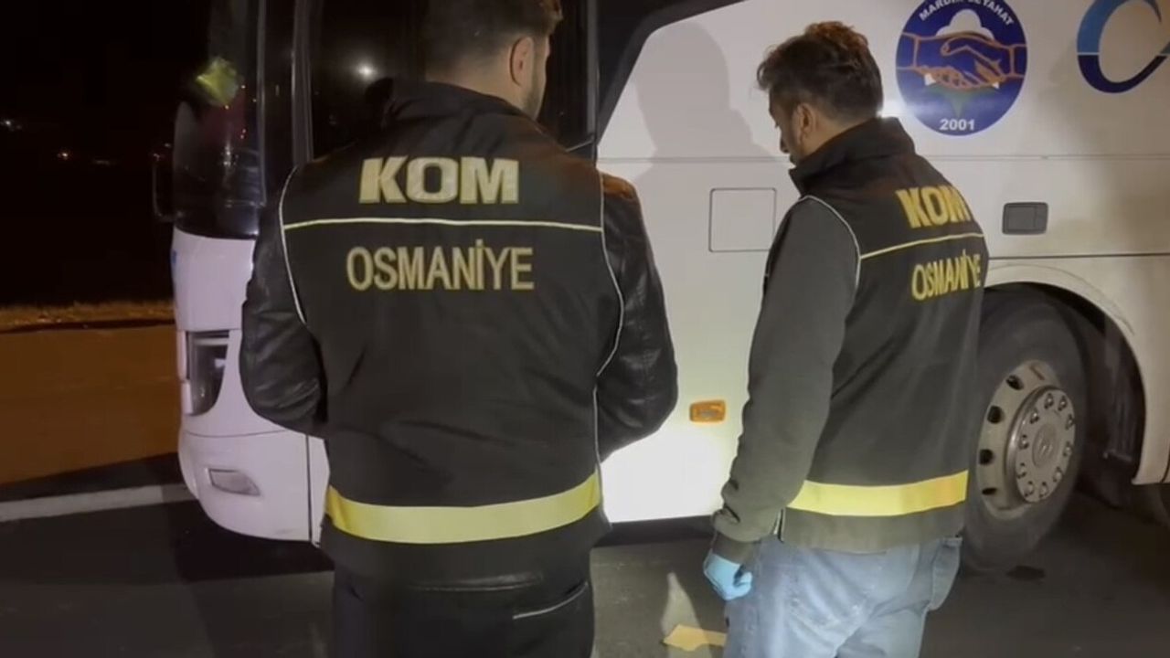 Osmaniye'de yolcu otobüsünde 277 gümrük kaçağı cep telefonu ele geçirildi