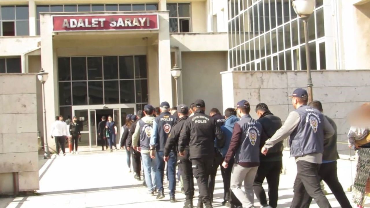Osmaniye merkezli 'İlk Evim' operasyonunda 18 kişi tutuklandı