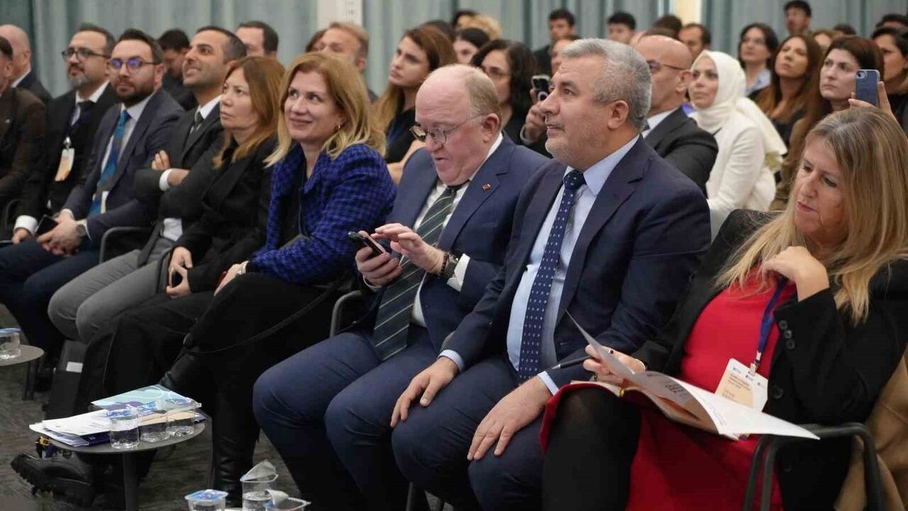 ÖSYM Başkanı Ersoy: YDS’de yapay zekâ ile hazırlanan sorular geçerlilik ve güvenlik açısından tam not aldı