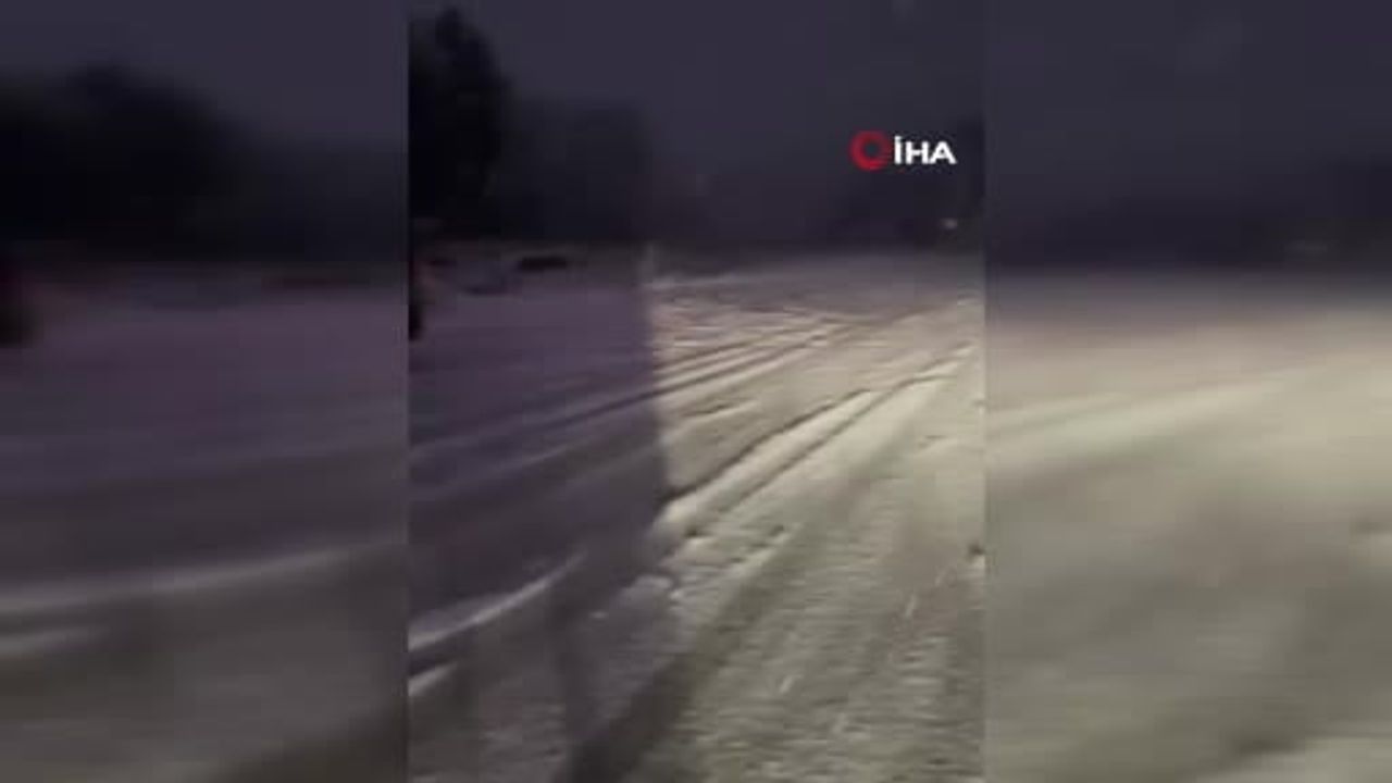 Oylat Kaplıcaları yolu yoğun kar nedeniyle ulaşıma kapandı