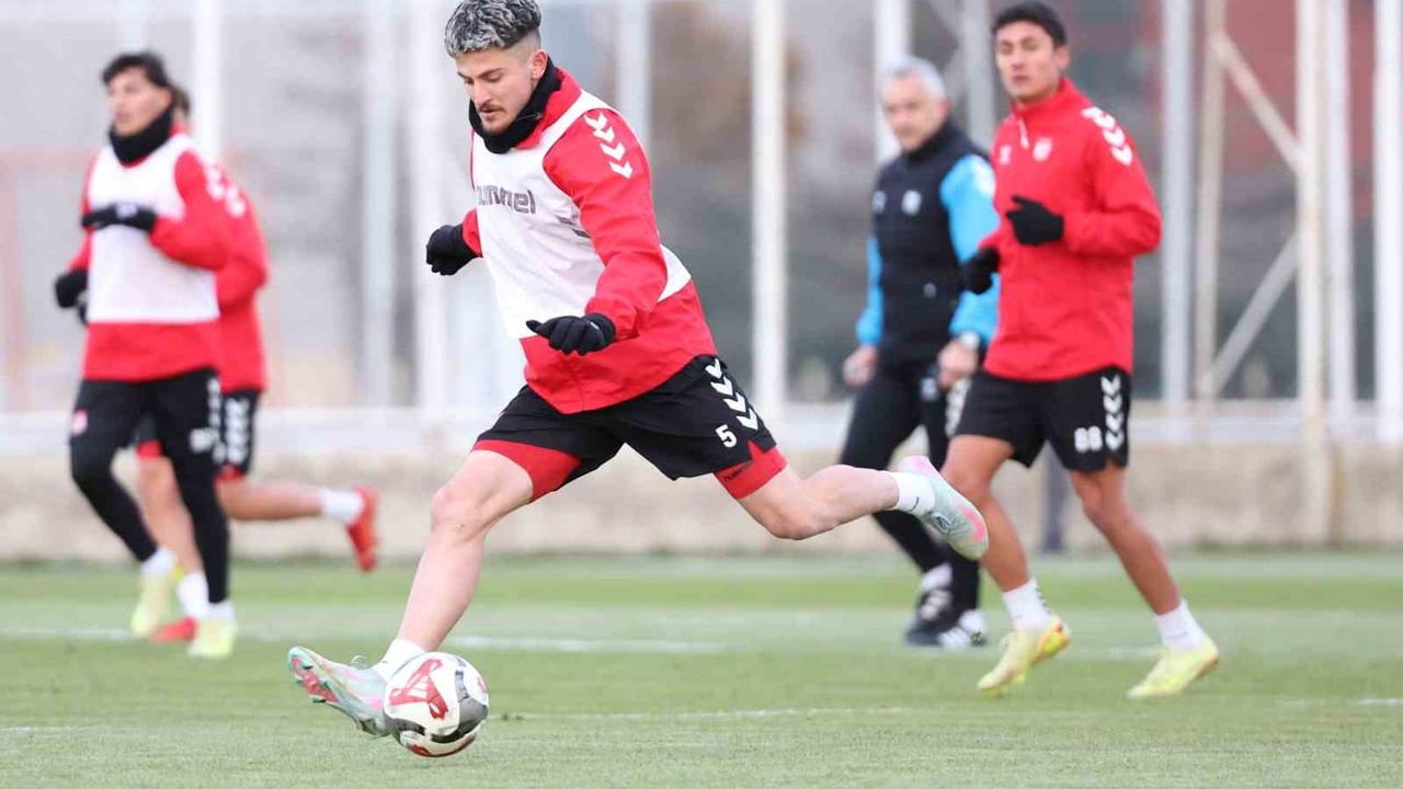 Özbelsan Sivasspor, Bandırmaspor hazırlıklarına başladı