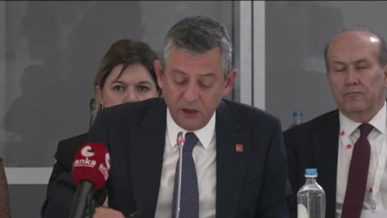 Özgür Özel Brüksel’de Antonio Costa’yı Eleştirdi: Baş başa 5 Dakika Bile Müsait Olmaması Kabul Edilemez