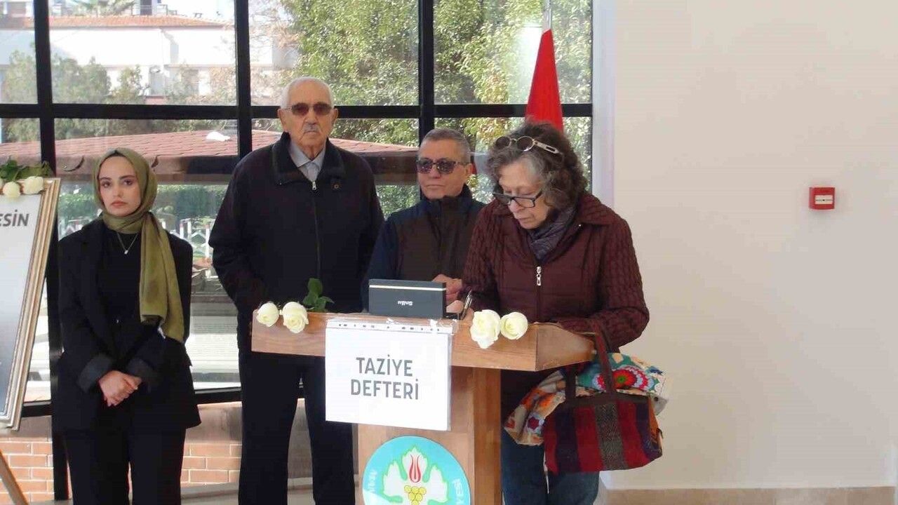Özgür Özel, Gülşah Durbay’ın 3. gün taziyesinde Durbay ailesini yalnız bırakmadı