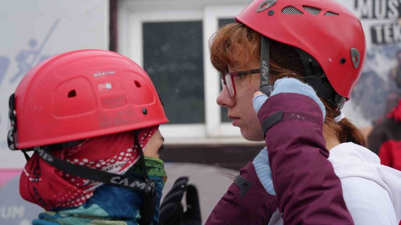 Palandöken'de Mustafa Tekin Buz Parkı: Kayakla entegre, ulaşımı kolay buz tırmanışı