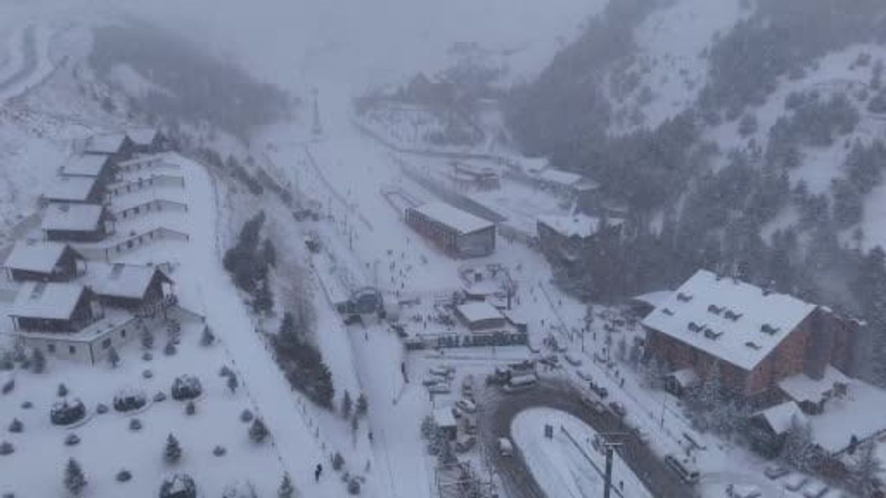 Palandöken'de yılbaşı öncesi yoğun kar turizmi canlandırdı