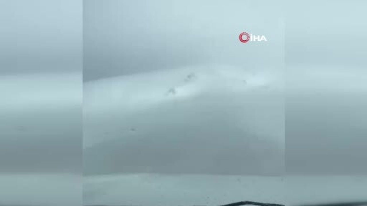 Palandöken Geçidinde Kar ve Tipi Ulaşımı Aksattı