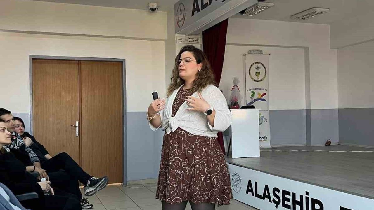 PDR Akademi 'Uzman Buluşmaları' Seminerinin 5’incisi Alaşehir’de: Aile İçi İlişkisel İhtiyaçların Rolü Ele Alındı