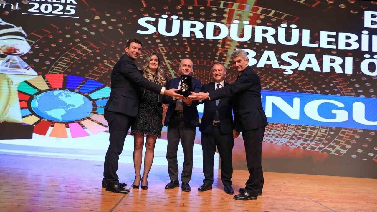 Penguen Gıda'ya Bursa Sürdürülebilirlik Ödülleri'nde Başarı Ödülü