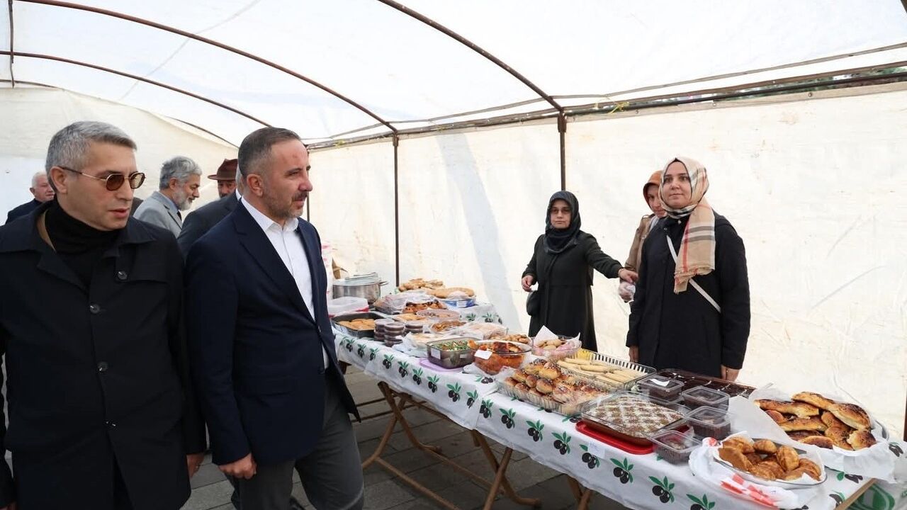 Perşembe'de Filistin'e Destek İçin Hayır Çarşısı Açıldı