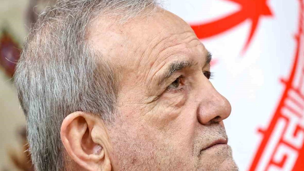 Pezeşkiyan: ABD, Avrupa ve İsrail ile topyekûn bir savaş halindeyiz