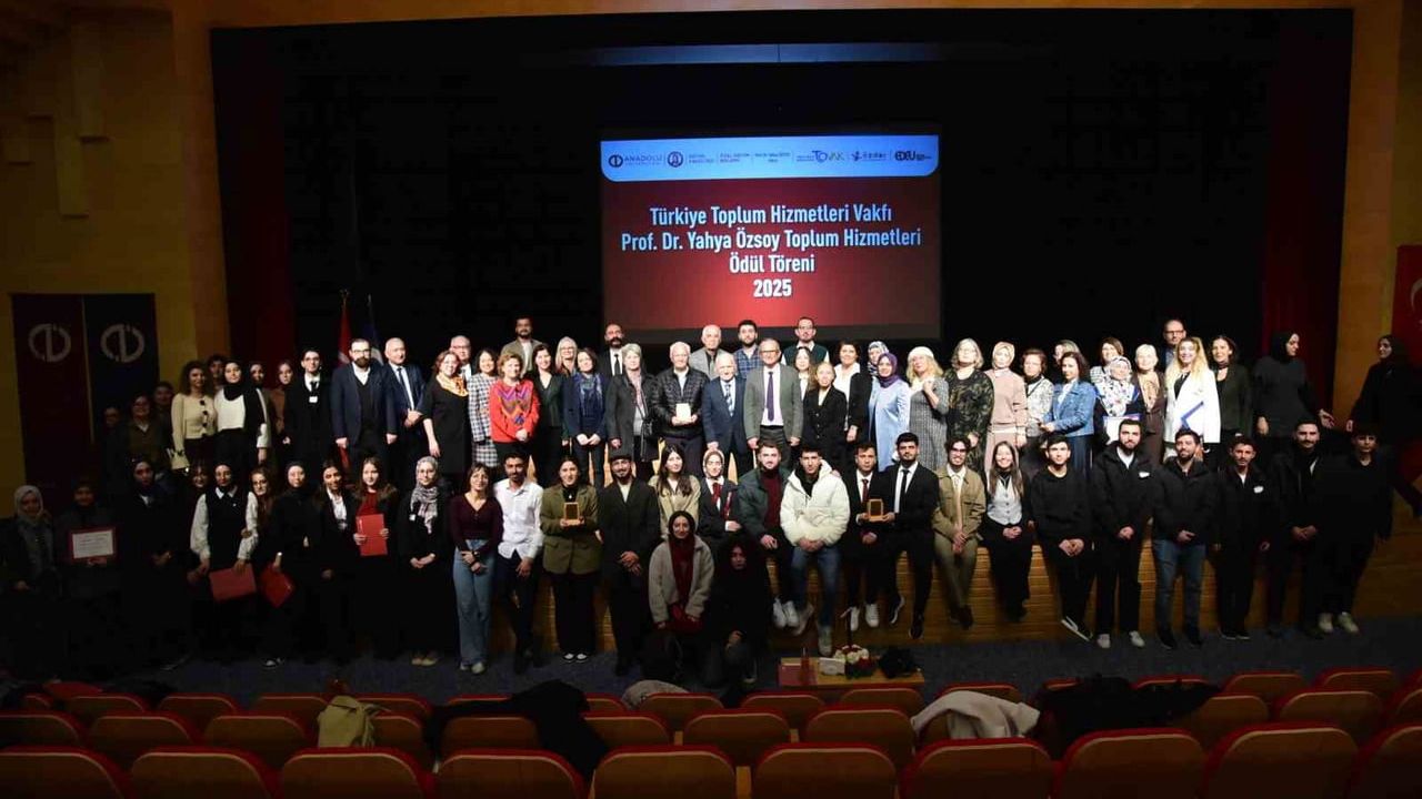 Prof. Dr. Yahya Özsoy Toplum Hizmetleri Ödülleri 2025'te sahiplerini buldu