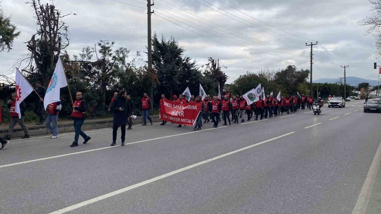 Prysmian işçileri Mudanya'da yürüdü: Birleşik Metal-İş, MESS TİS sürecinde eylemleri sürdürüyor