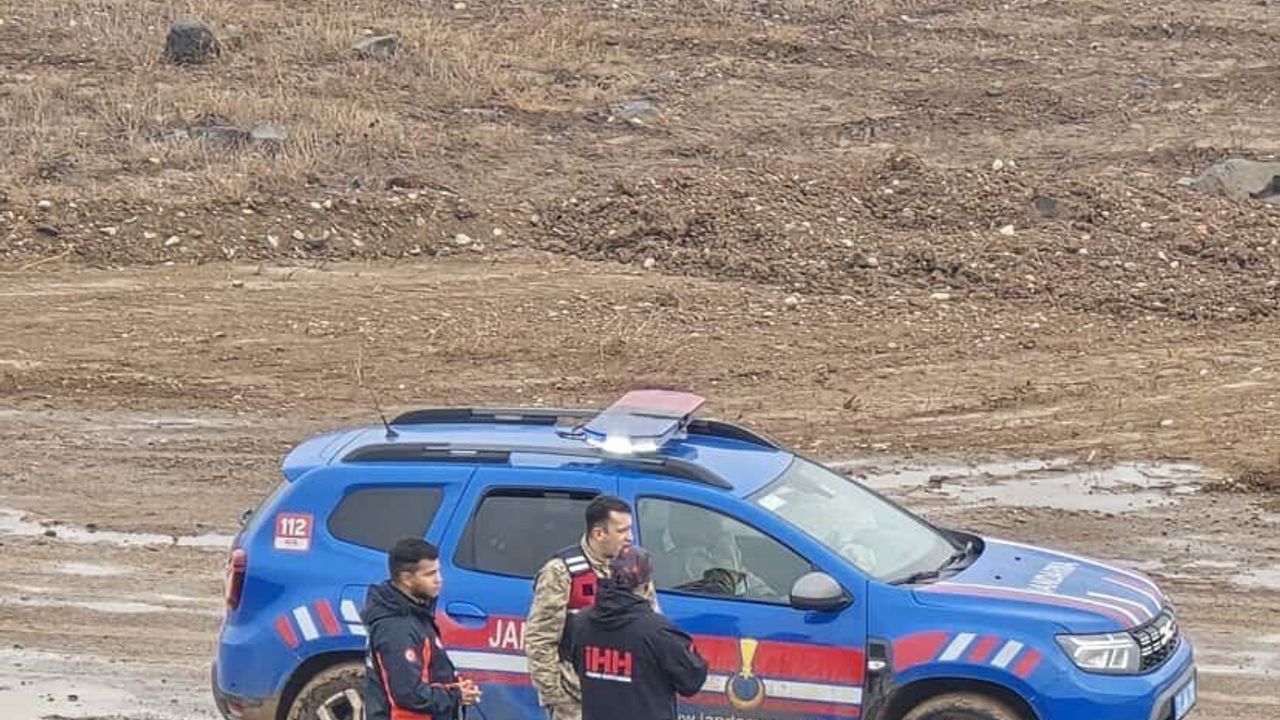 Reyhanlı'da kayıp 10 yaşındaki Amir Alcedduh baraj kıyısında yaralı bulundu; dayısı gözaltına alındı