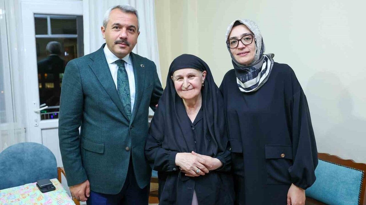 Rize'de 79 yaşında vefat eden Melek Tepe protokol tarafından son yolculuğuna uğurlandı