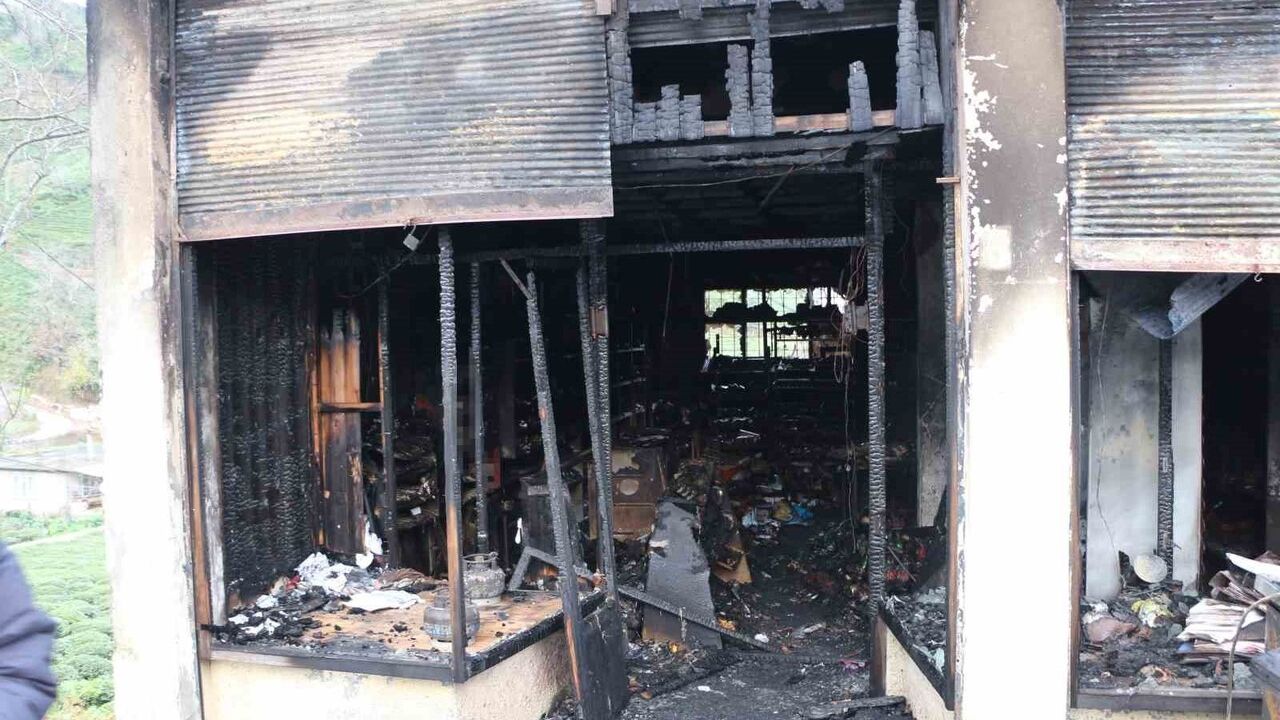 Rize Güneysu'da veresiye tartışması sonrası bakkal dükkanı kundaklandı