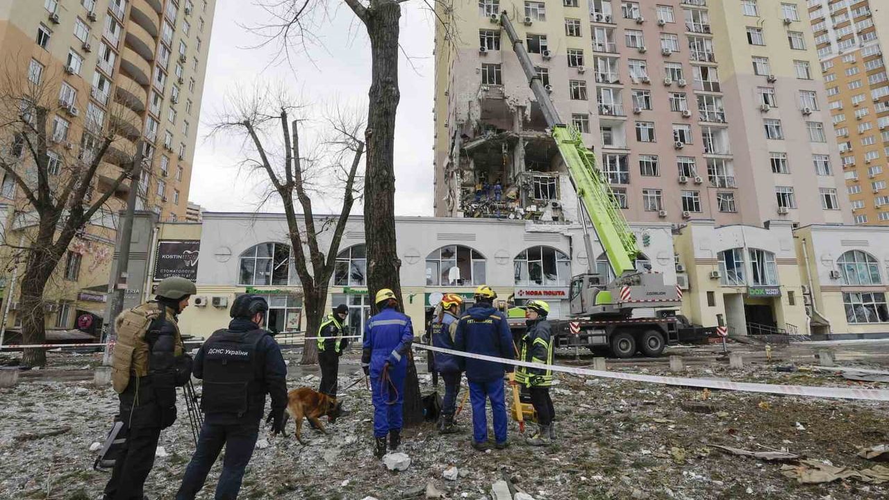Rusya'nın Kiev Saldırısı: Zelenskiy-Trump Görüşmesi Öncesi 1 Ölü, 30 Yaralı