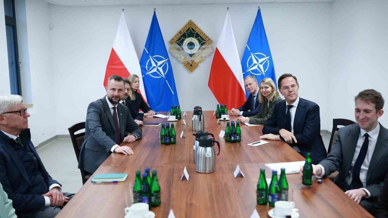 Rutte: Amerika Birleşik Devletleri, Macaristan ve Slovakya Ukrayna’nın NATO üyeliğini oybirliğiyle engelleyebilir