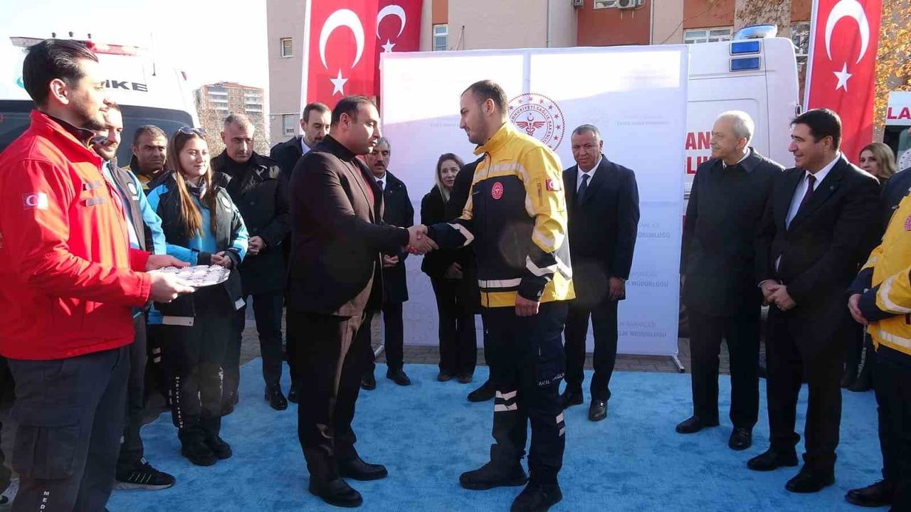 Sağlık Bakanlığı'ndan Kilis'e 4 yeni acil sağlık aracı: Ambulans sayısı 31'e çıktı