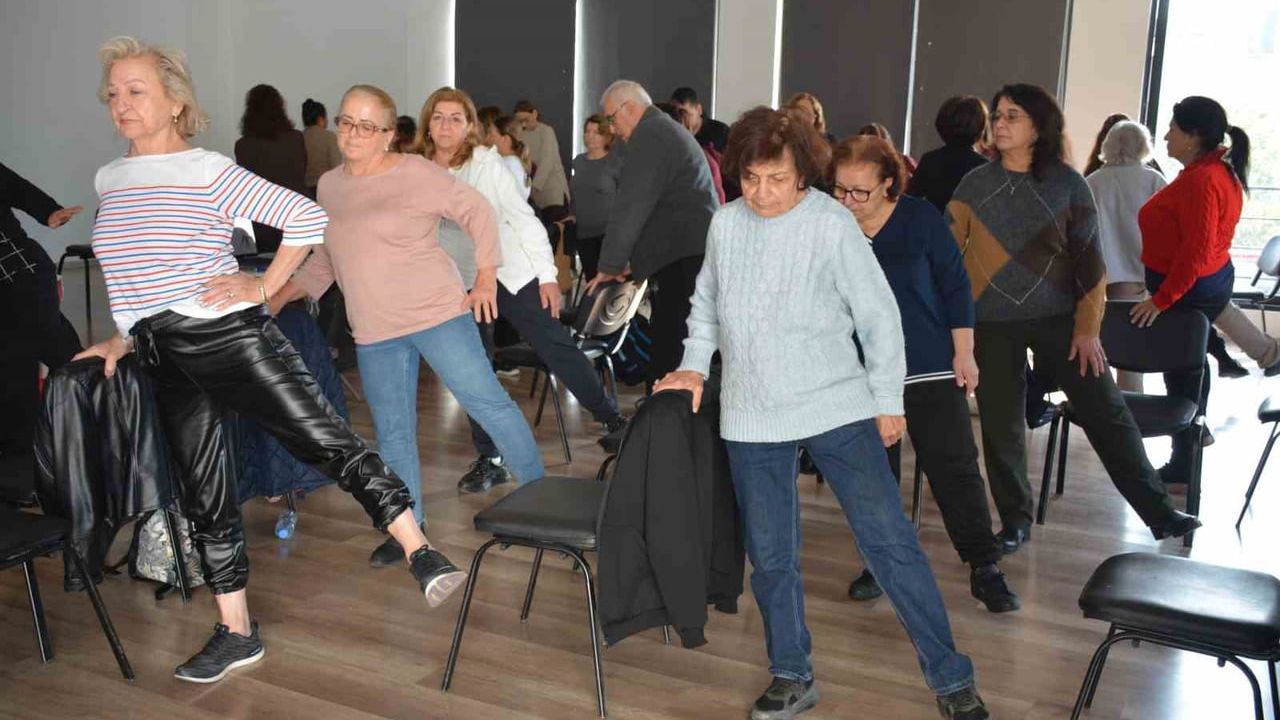Sağlıklı Yaş Alma Yolculuğunda Egzersiz: Yakın Doğu Üniversitesi ve Dernek İş Birliğiyle Uygulamalı Etkinlik