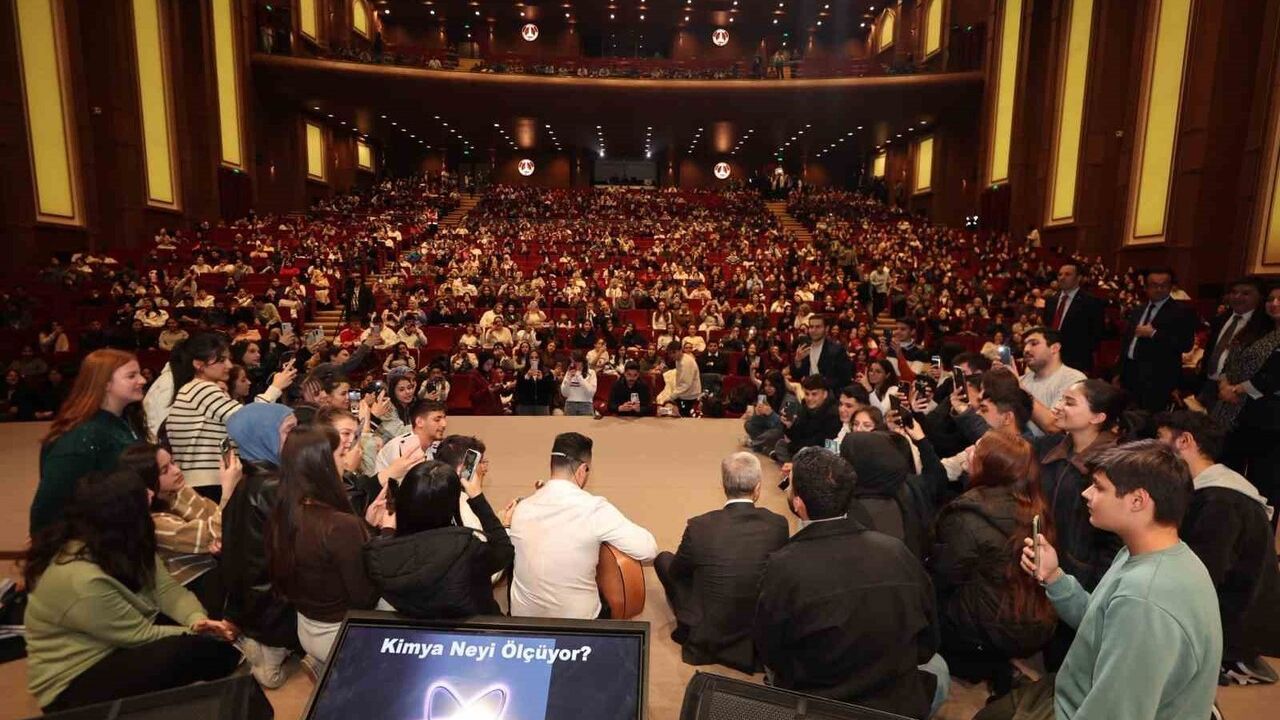 Şahinbey Belediyesi'nden LGS ve YKS Hazırlıklarına Destek: Sınavlara Birlikte Hazırlanıyoruz Buluşması