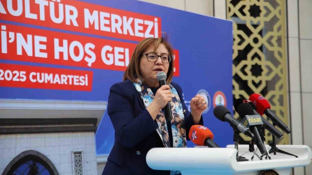 Şahinbey Belediyesi Nizip'e Kültür Merkezi kazandırdı: 500 koltuk kapasiteli tesis hizmete girdi