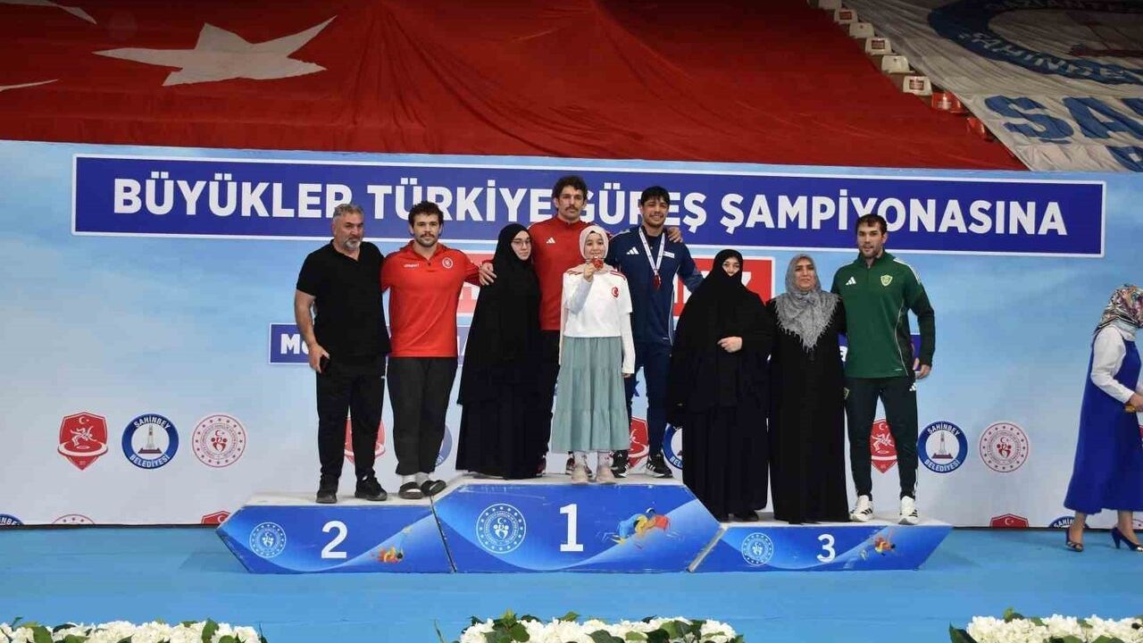 Şahinbey'de tamamlanan Büyükler Türkiye Güreş Şampiyonası (8-12 Aralık)