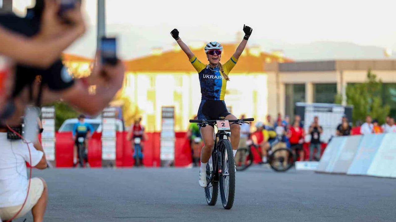 Sakarya BB Pro Team 2026 kadrosunu açıkladı: Dünya şampiyonu transferi ve teknik ekip değişimi