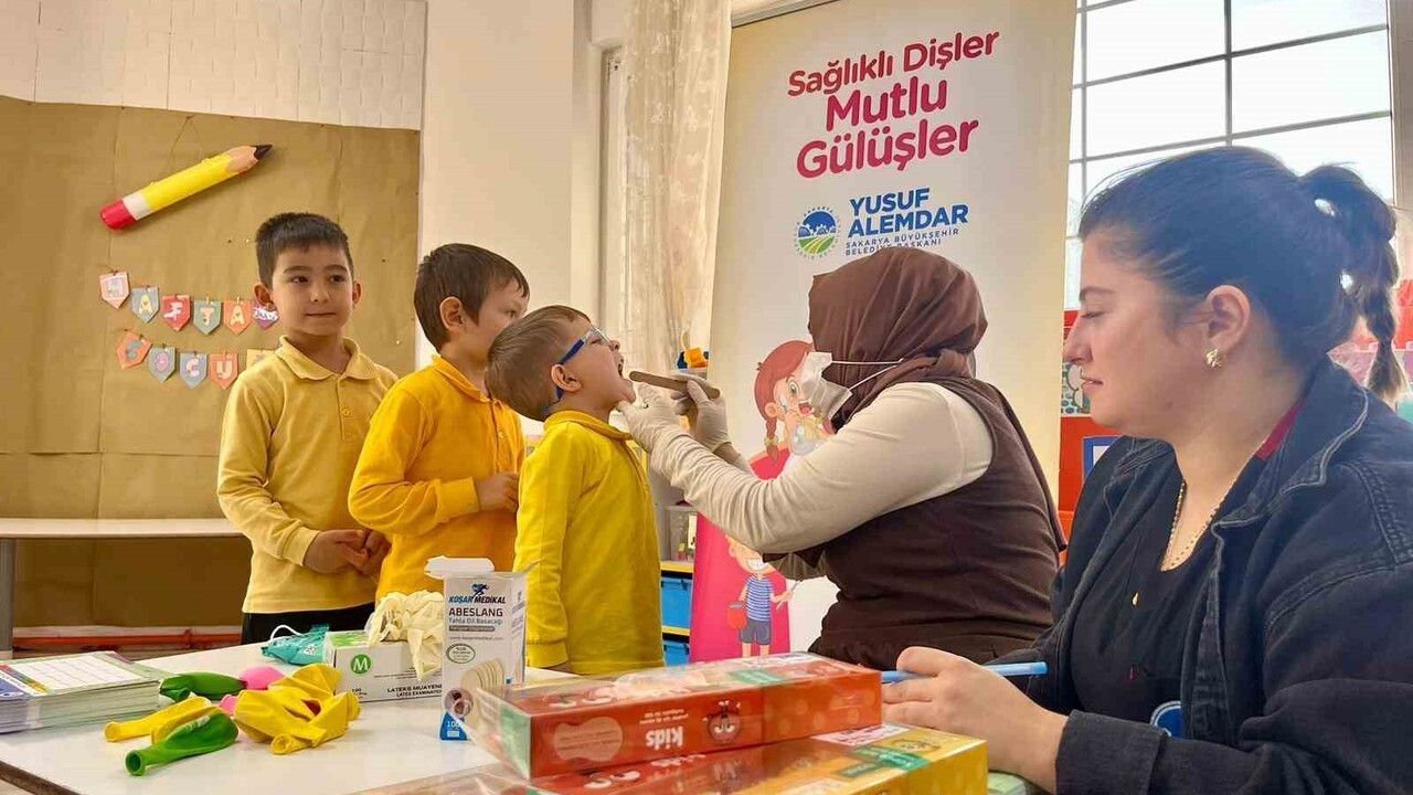 Sakarya Büyükşehir Belediyesi 550 Anaokulu Öğrencisini Ağız ve Diş Sağlığı Taramasından Geçirdi